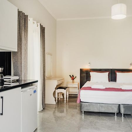 Kates Apartments Кавос Экстерьер фото